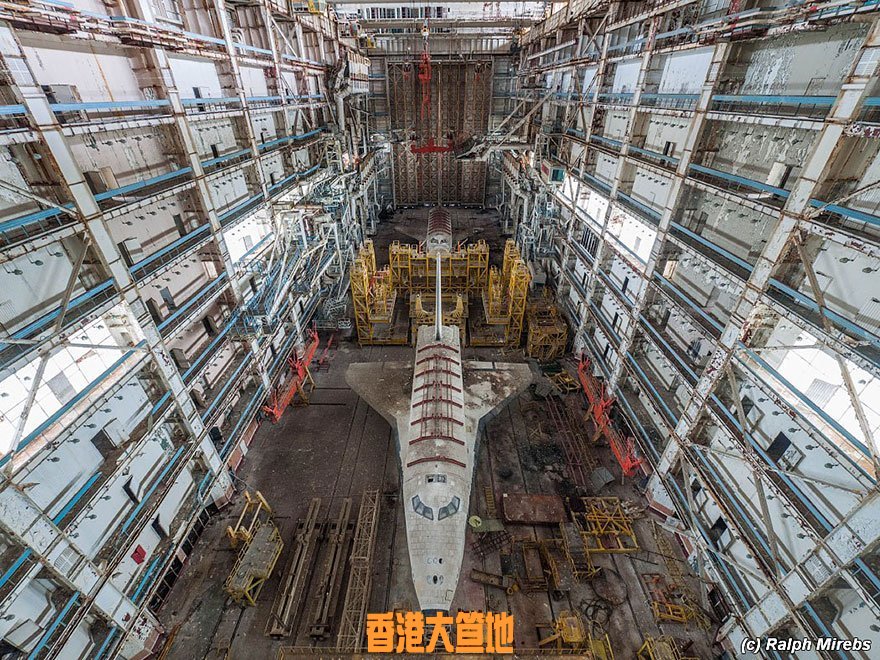 abandoned-soviet-space-shuttle-hangar-buran-baikonur-cosmodrome-kazakhstan-ralph-mirebs-4.jpg
