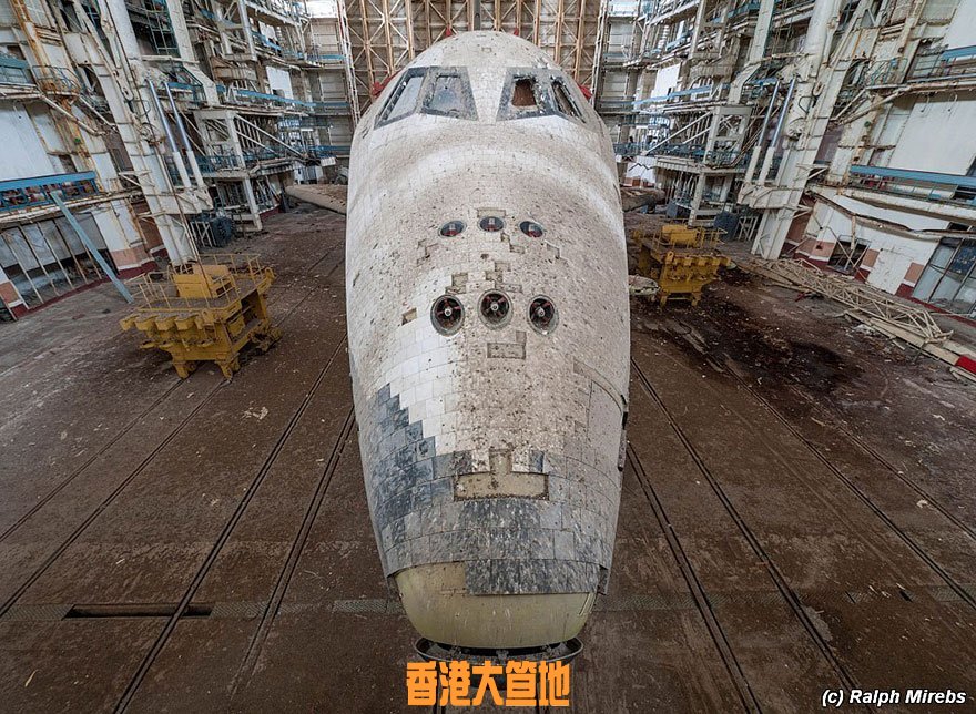abandoned-soviet-space-shuttle-hangar-buran-baikonur-cosmodrome-kazakhstan-ralph-mirebs-23.jpg
