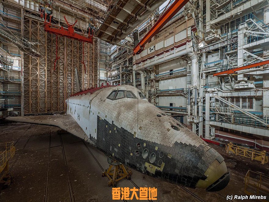 abandoned-soviet-space-shuttle-hangar-buran-baikonur-cosmodrome-kazakhstan-ralph-mirebs-20.jpg