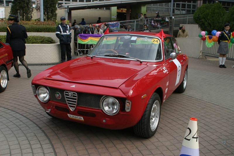 Alfa Romeo GTA 1300 Junior 1970-2.jpg