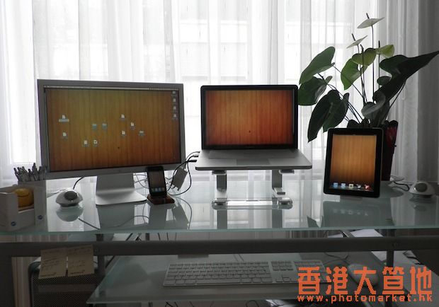 mac-setup-cinema-display-macbook-pro-ipad.jpg