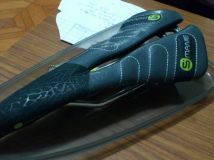 S.Manie carbon + titanium saddle