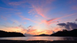 火燒雲霞舞香江 Crimson Clouds at Sunrise and Sunset over Hong Kong